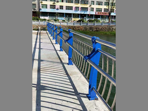 桥梁护栏